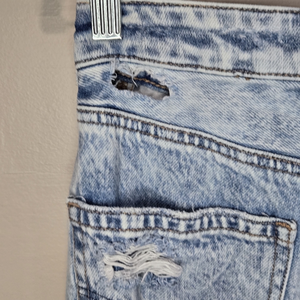 American Eagle Distressed Women's Mom Jeans - Picture 4 of 10